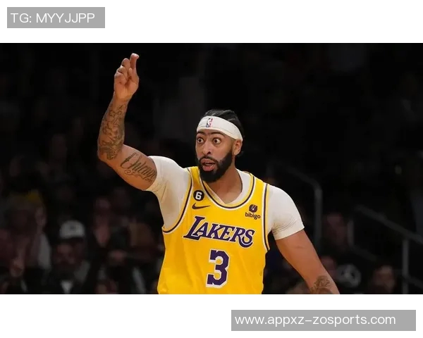 浓眉称赞里夫斯表现出色球迷高喊MVP展现支持与期待